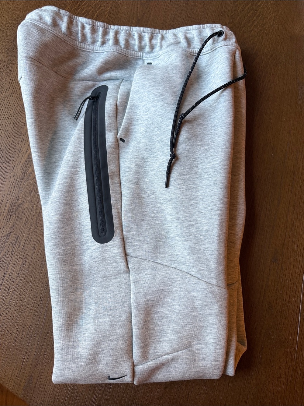 Nike Men’s Tech Grey Jogger Sweatpants NWOT 🏷️ - Picture 2 of 2